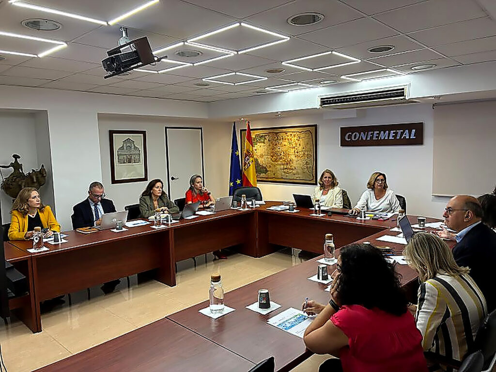 Al frente de la Comisión de Medio Ambiente de Confemetal en una nueva reunión